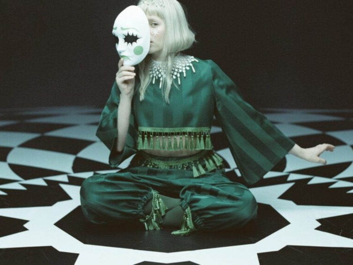 Aurora lansează  piesa „Cure For Me”