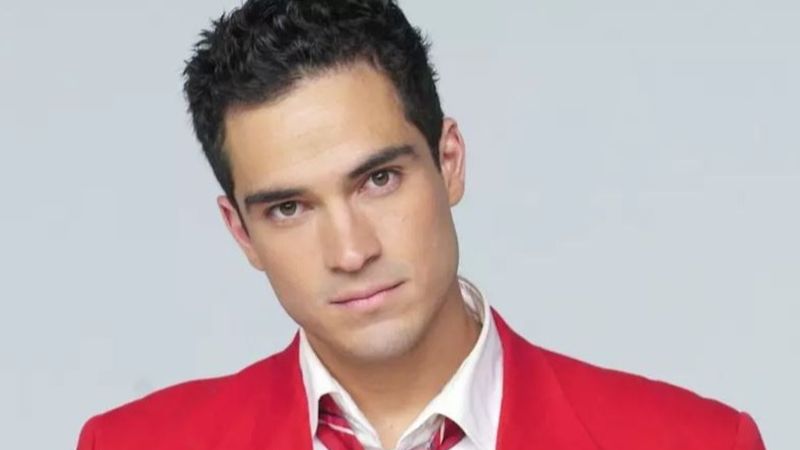 &Icirc;ți mai aduci aminte de Miguel din serialul &bdquo;Rebelde&rdquo;?! Cum arată Alfonso Herrera la 15 ani de la finalul telenovelei