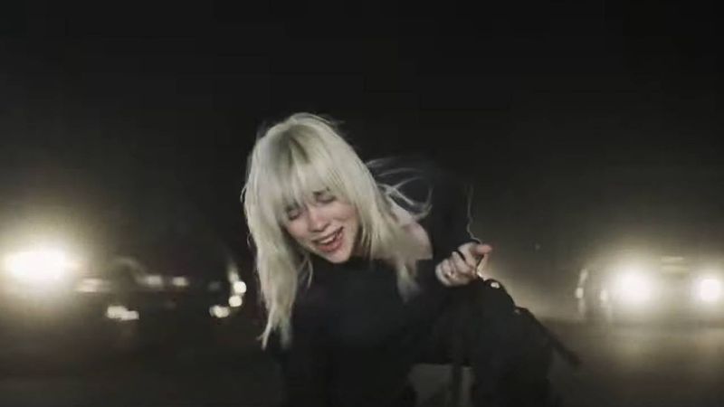 Billie Eilish a lansat „NDA”