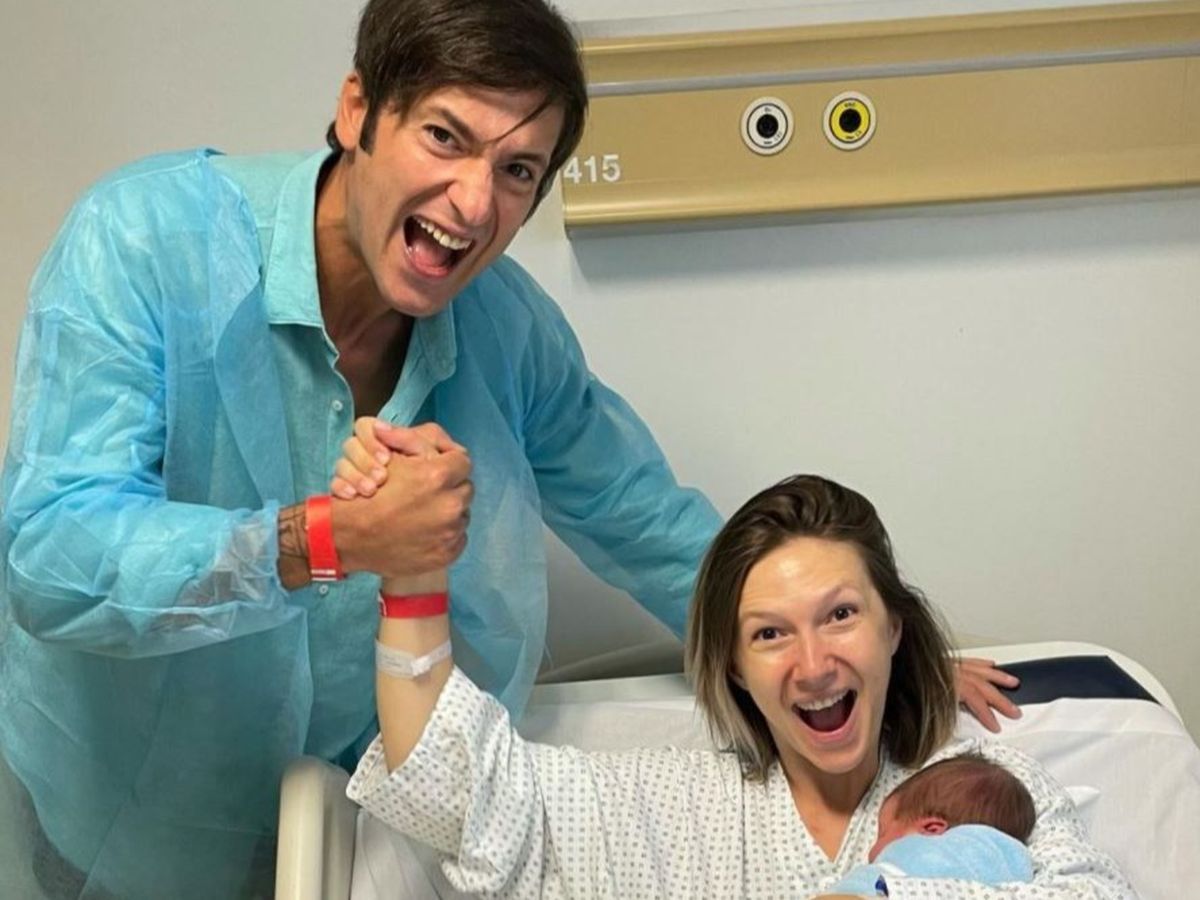 Adela Popescu a născut! Primele imagini cu bebelușul: „El face mai mult ca zece fetite”