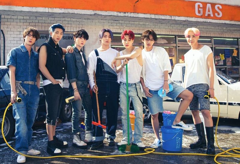 Băieții de la BTS a lansat „Permission to Dance”