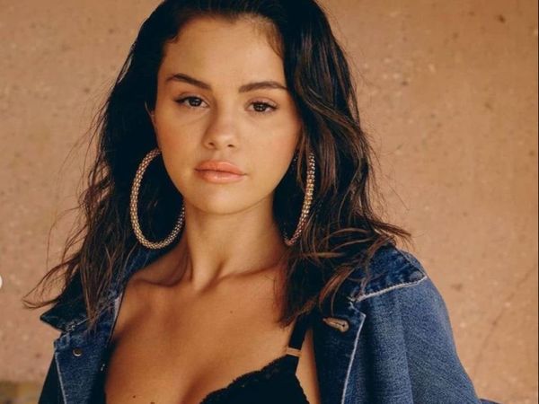 Selena Gomez iubește din nou?! Vedeta a fost surprinsă alături de un regizor celebru