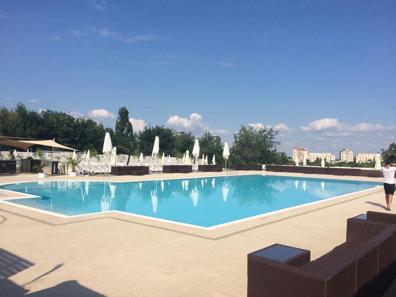 TOP 5 cele mai frumoase piscine și parcuri acvatice din București. FOTO