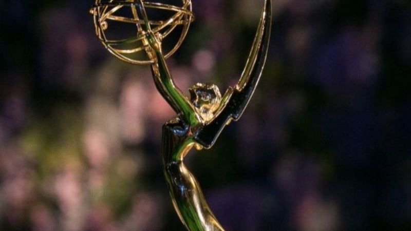 Serialele &rdquo;The Crown&rdquo;, &rdquo;Bridgerton&rdquo;, &rdquo;Ted Lasso&rdquo;, &rdquo;The Kominsky Method&rdquo; şi &rdquo;Mare of Easttown&rdquo;, nominalizate la premiile Primetime Emmy 2021
