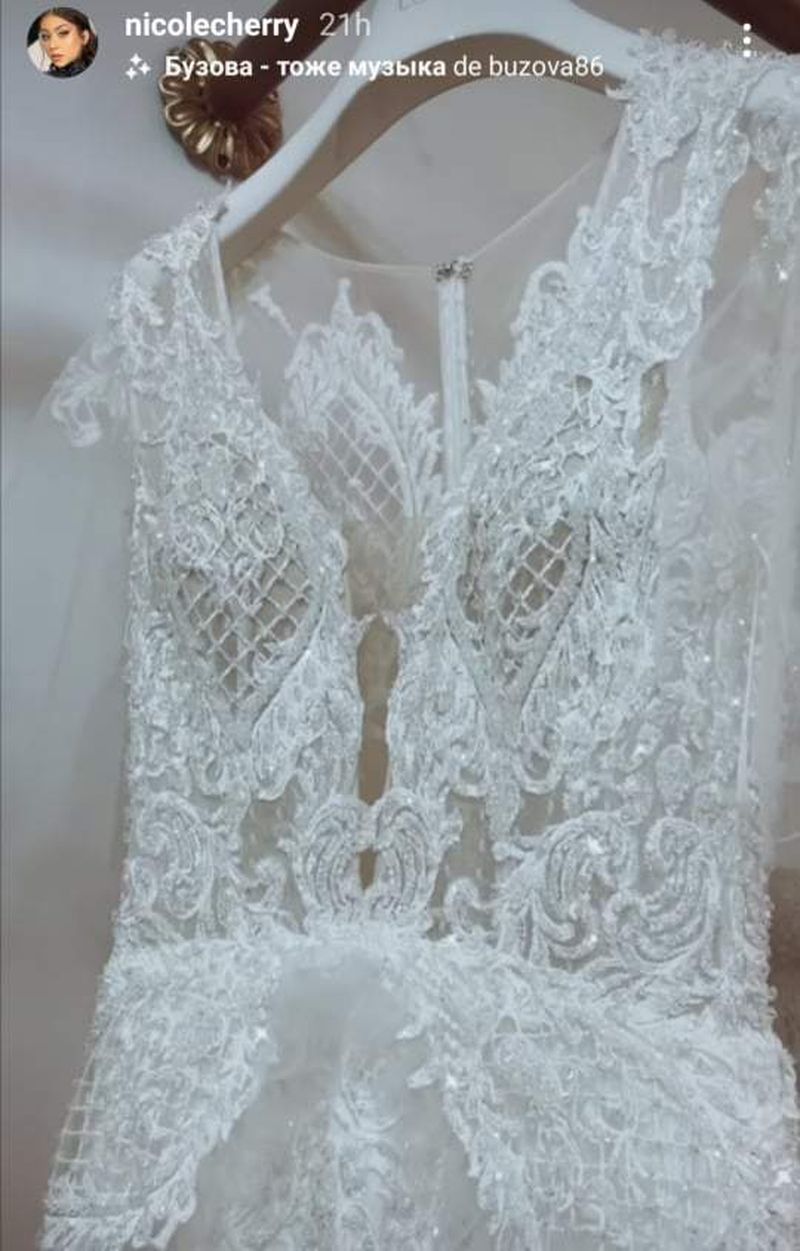 Nicole Cherry, primele imagini cu rochia de mireasă