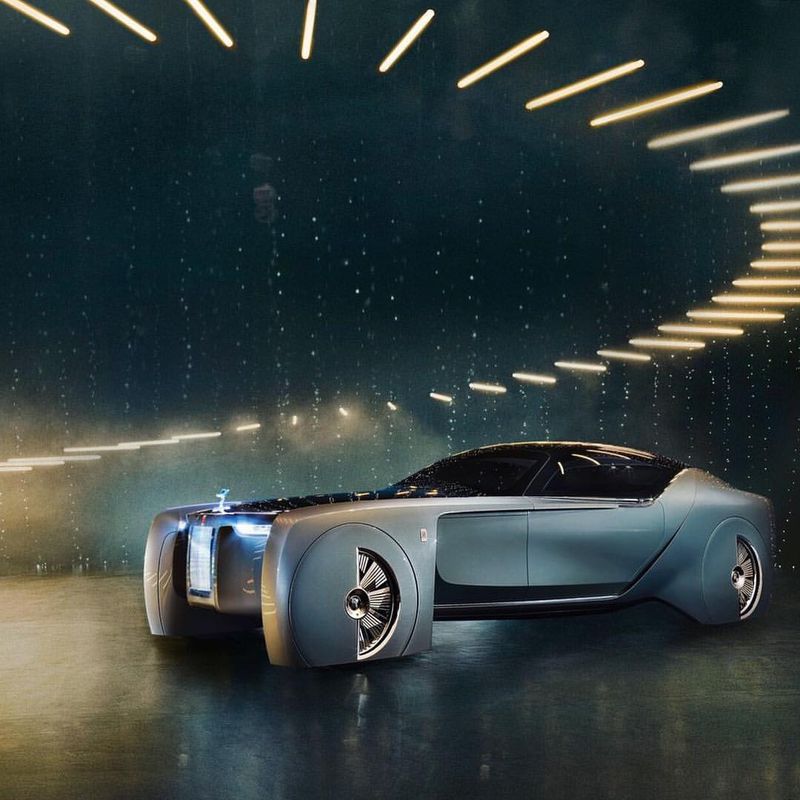 Câți bani a plătit Justin Bieber pentru mașina Rolls Royce creată special pentru el de către West Coast Customs