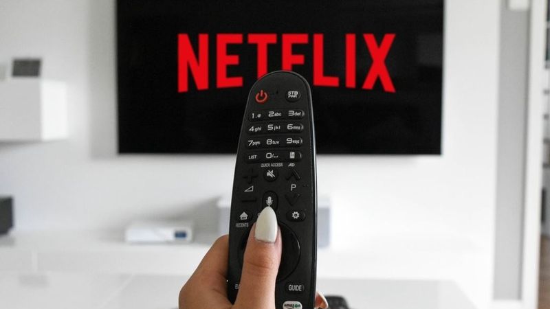 Netflix lansează două funcţionalităţi: e-mailurile de recapitulare şi r&acirc;ndurile Top 10 pentru copii