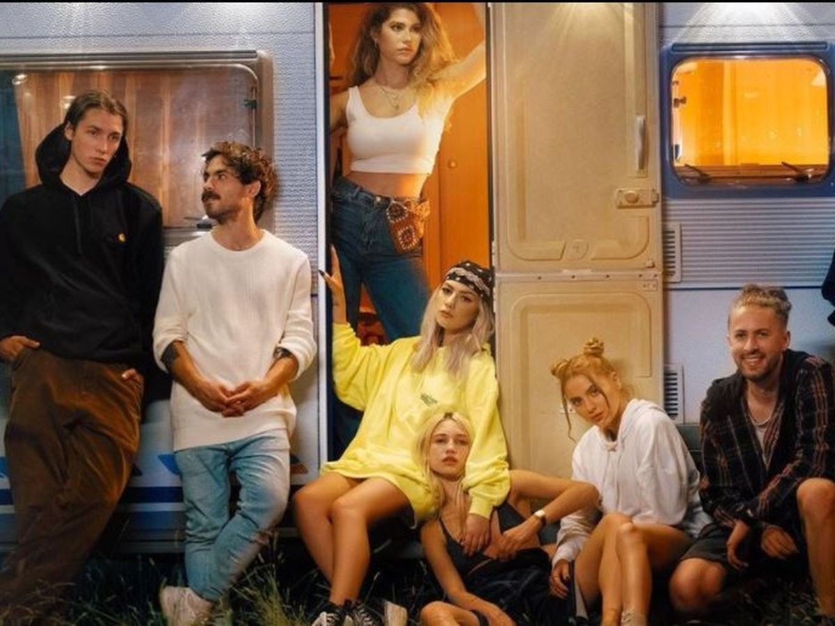 Jo a lansat &bdquo;Ploaie de vară&rdquo;, o piesă de dragoste ce transmite multă emoție