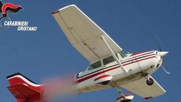 Atenţie, cade cocaina! O familie s-a trezit cu droguri de 9 milioane de euro pe acoperișul  casei 