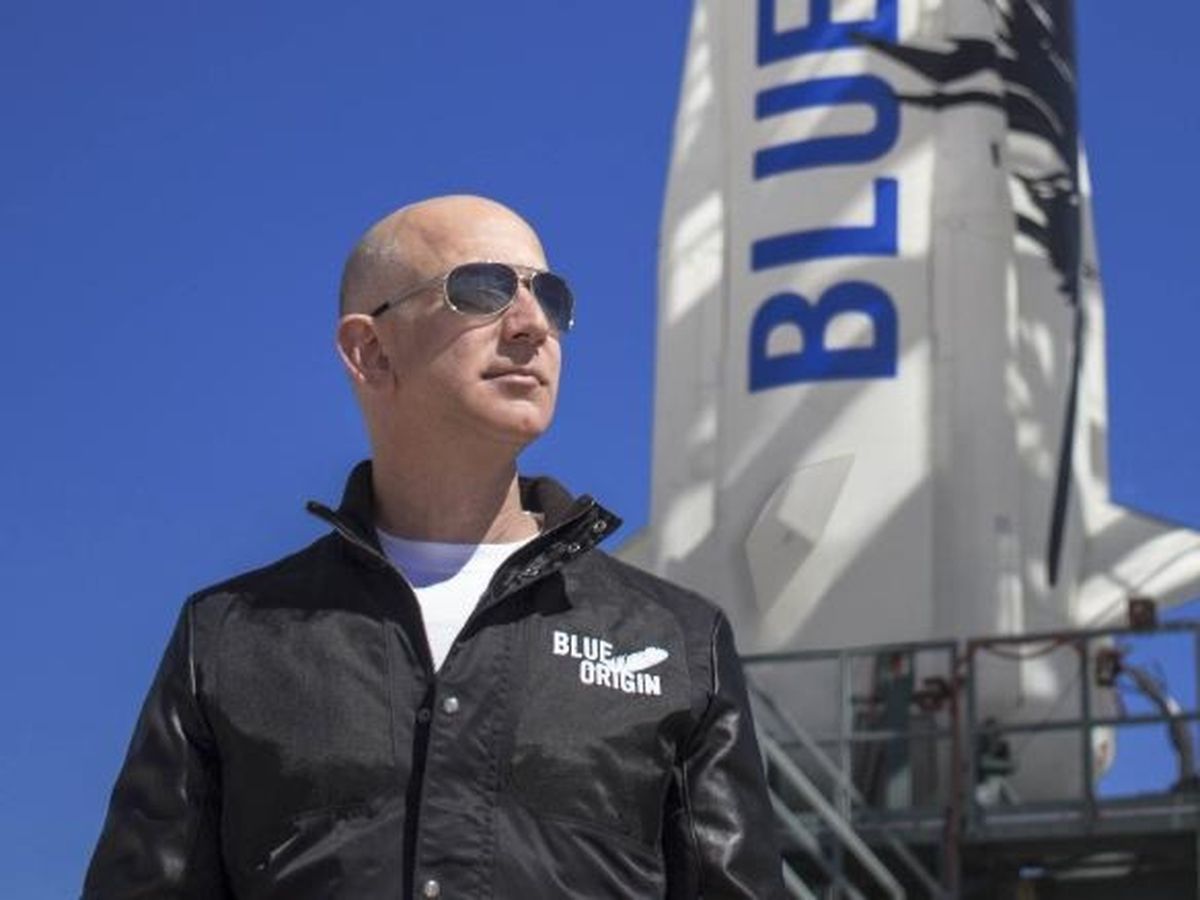 Aproximativ 165.000 de persoane au semnat o petiţie pentru ca Jeff Bezos să rămână în spaţiu: ”Nu-i permiteți să se întoarcă pe Pământ”