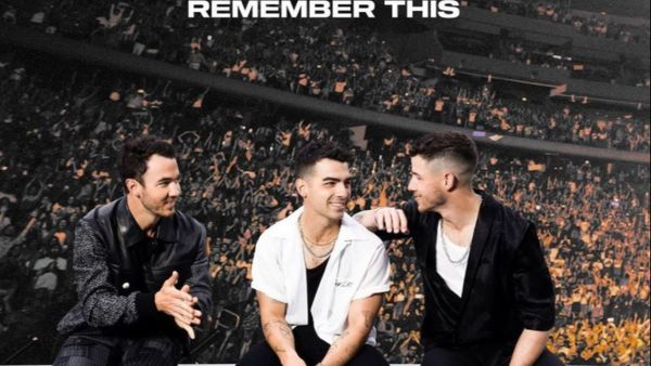 Jonas Brothers au lansat ”Remember This”