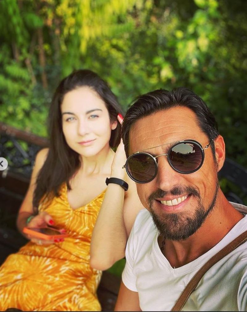 Daniel Pavel, revedere cu iubita sa! Cum arată femeia care l-a cucerit pe prezentatorul de la Survivor România?! 