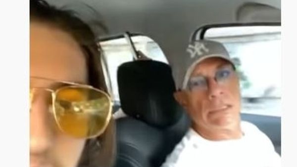 Jean-Claude Van Damme filmat în timp ce asculta manele! La un moment dat s-a enervat și a închis live-ul: „Nu e bine...”