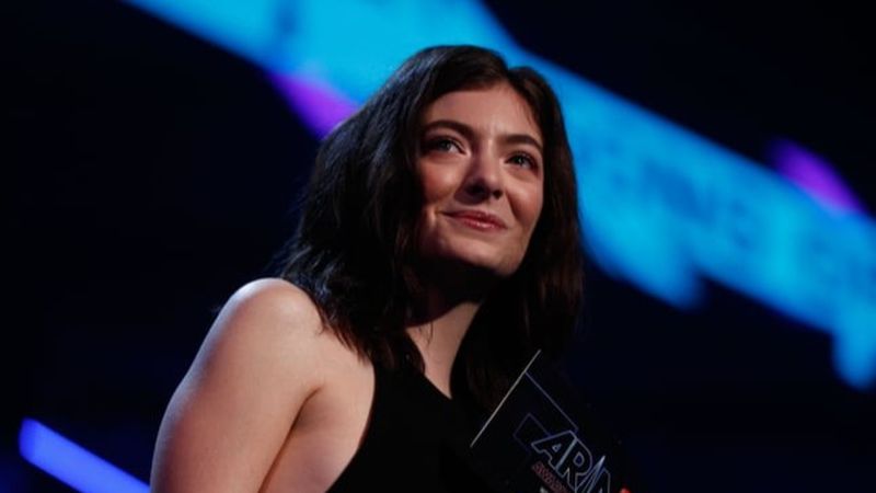 Lorde a lansat piesa &rdquo;Stoned at the Nail Salon&rdquo;