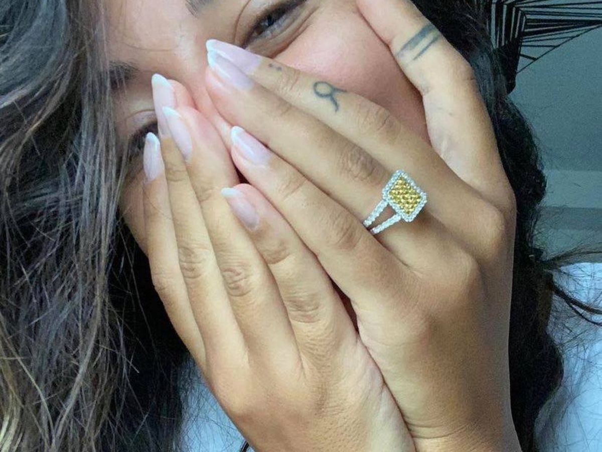 Alex Velea a cerut-o de soție pe Antonia! &bdquo;A zis 'Da`!&rdquo;