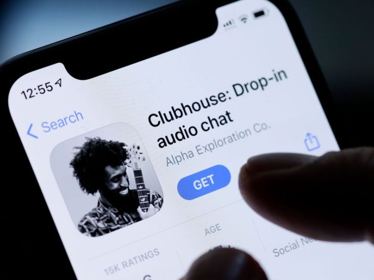 Platforma a renunțat la sistemul de acces pe bază de invitaţie
