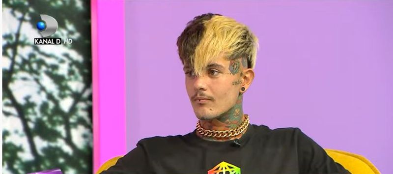 Zanni a vorbit despre „mama Teo”, femeia care l-a crescut până la 14 ani. De ce l-a dat afară din casă?!