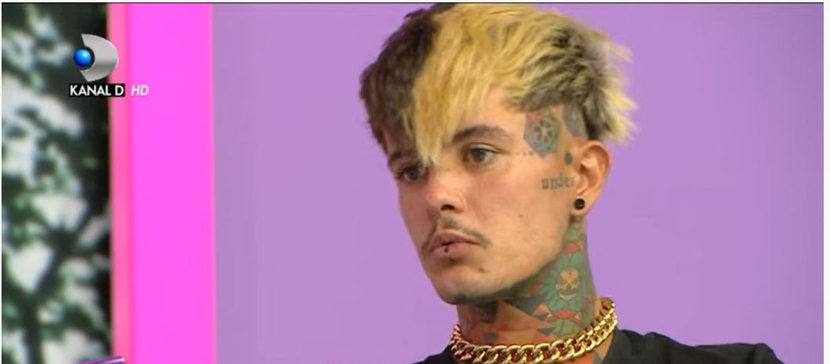 Zanni a vorbit despre „mama Teo”, femeia care l-a crescut până la 14 ani. De ce l-a dat afară din casă?!