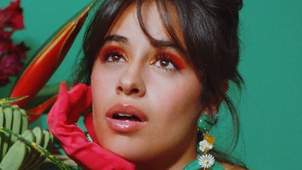 Camila Cabello a lansat ”Don't Go Yet”