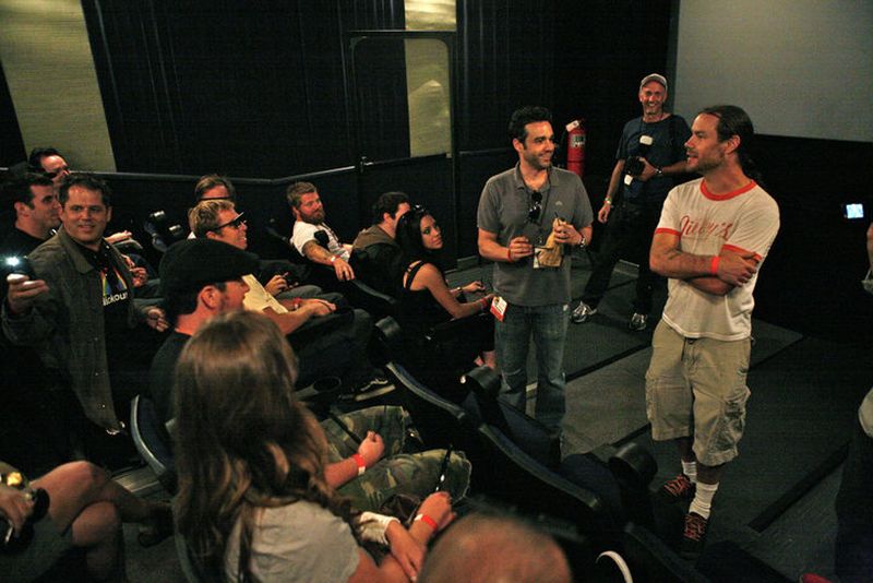 Când apare filmul Jackass Forever, noul film al găștii nebune care a crescut ratingurile MTV în anii 2000