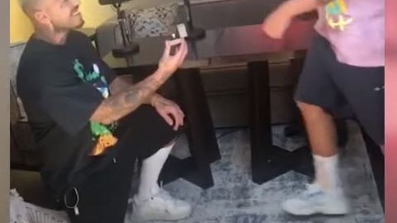 Alex Velea a filmat momentul &icirc;n care a cerut-o de soție pe Antonia! Cum a reacționat artista