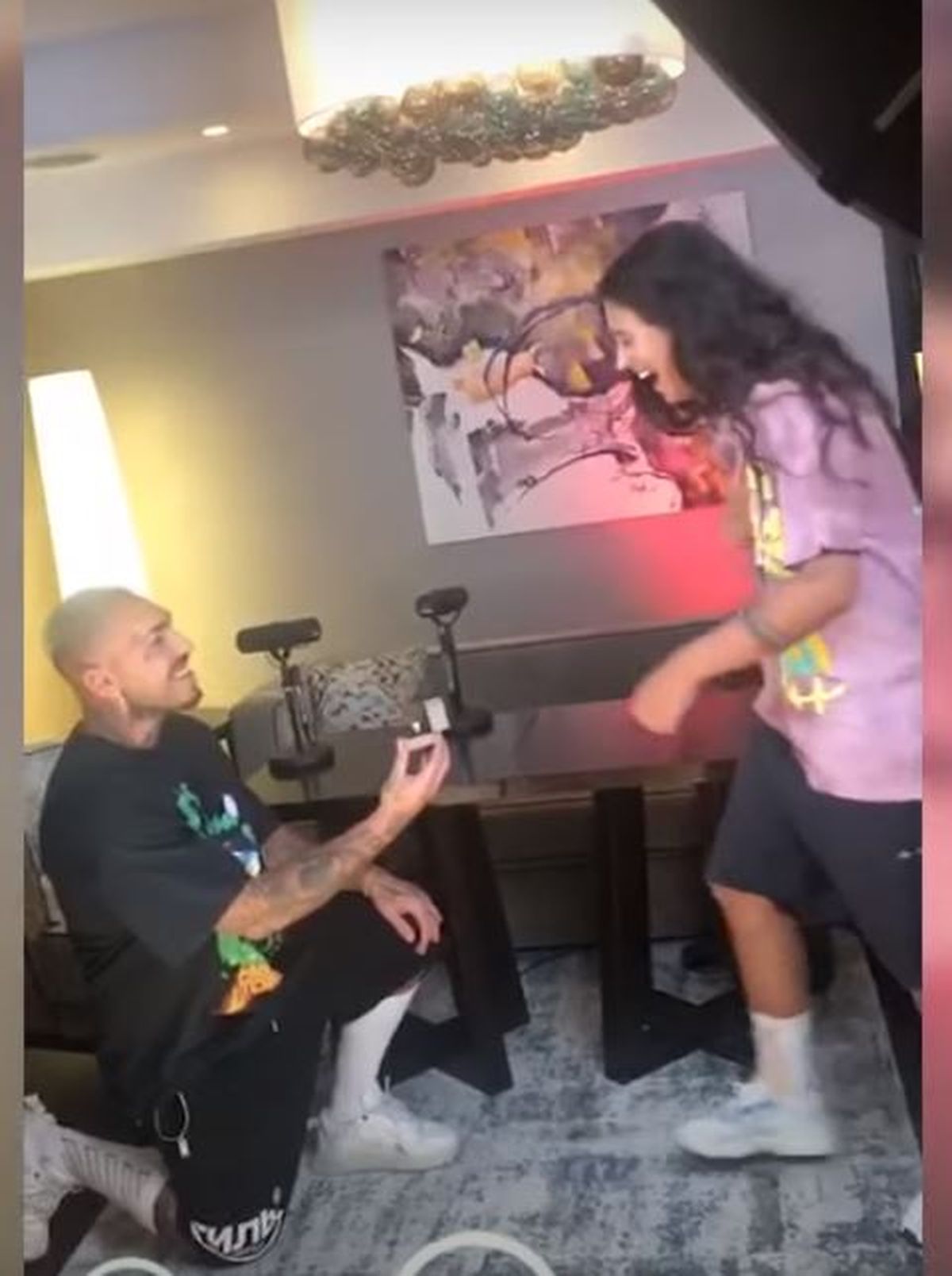 Alex Velea a filmat momentul în care a cerut-o de soție pe Antonia! Cum a reacționat artista