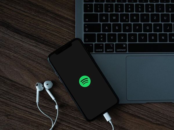 Spotify va include o nouă secțiune, numită &ldquo;What&rsquo;s New&rdquo;! Utilizatorii vor descoperi cele mai noi creații ale artiștilor preferați
