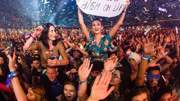 Restricții ridicate pentru UNTOLD! Accesul se poate face și cu test rapid