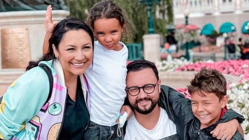 Andra, Cătălin, Eva și David Măruță, imagini inedite din vacanța de la Disneyland Paris