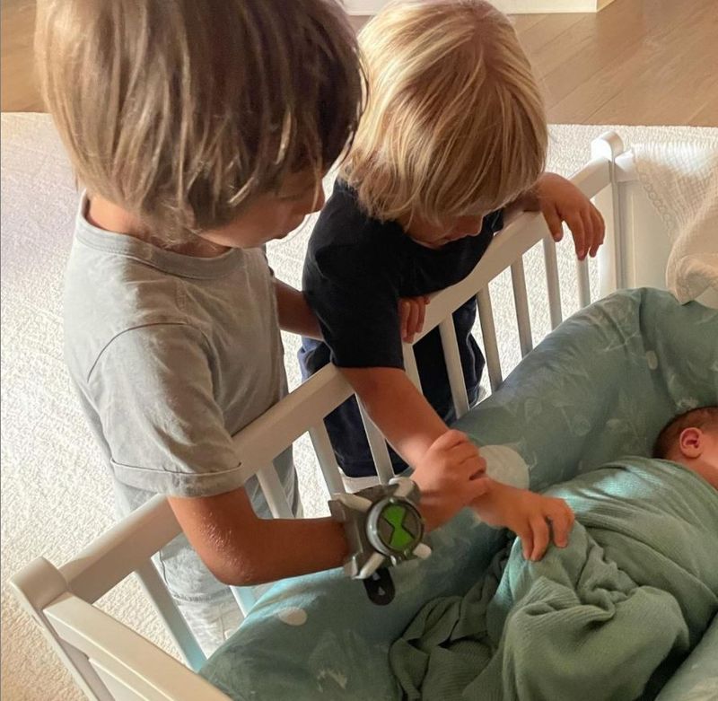 Adela Popescu, despre rolul de mămică a trei copii