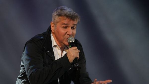 Ce studii are Dan Bittman, liderul formației rock Holograf