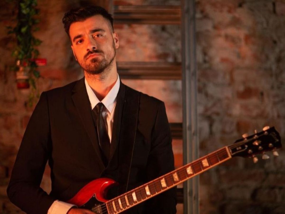 Liviu Teodorescu a lansat Praf de Stele