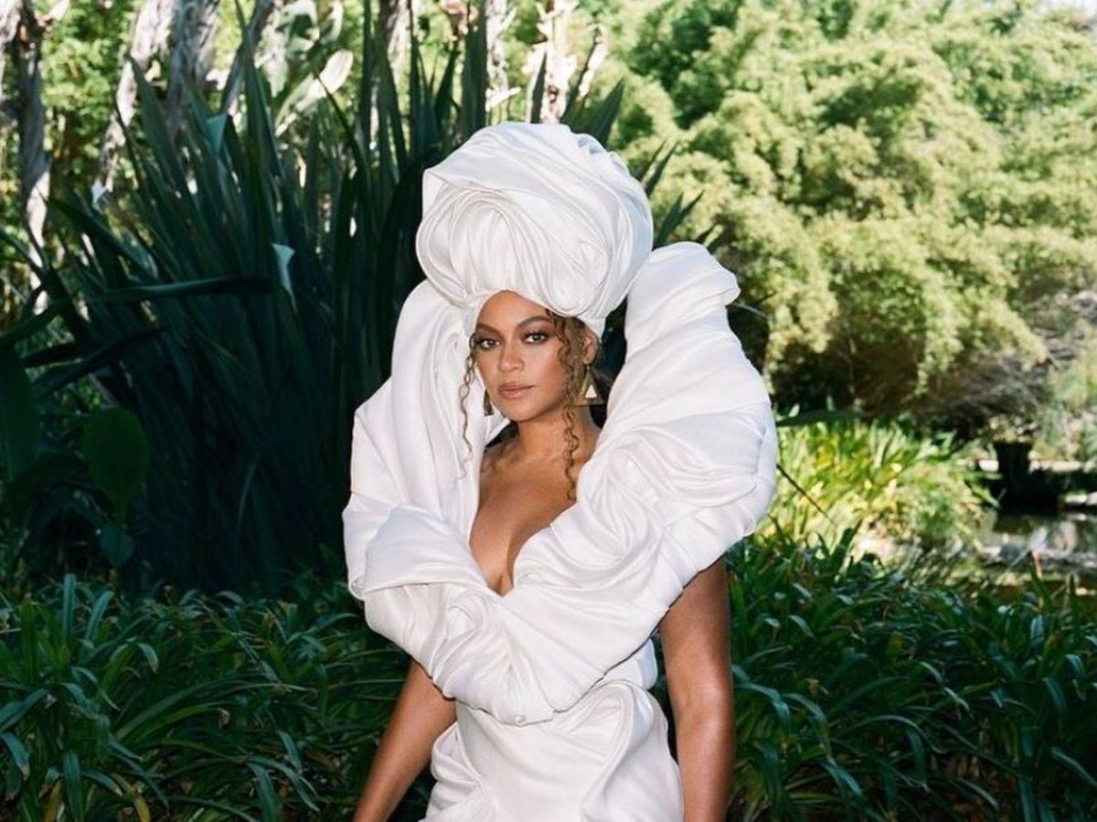 Beyoncé a lansat single-ul ”Otherside”