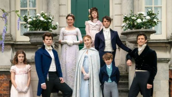 Filmările pentru al doilea sezon ”Bridgerton” au fost reluate după depistarea unor cazuri de coronavirus: ”Ne-am întors”