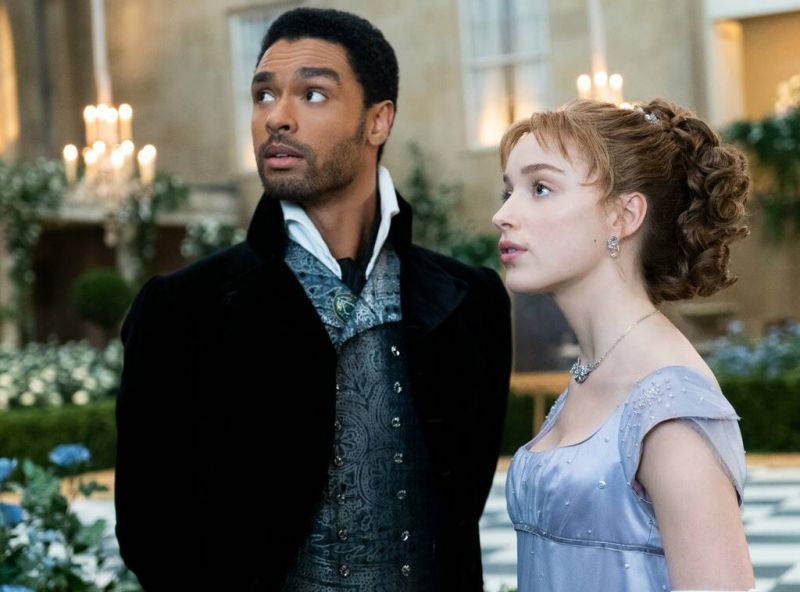 Filmările pentru al doilea sezon ”Bridgerton” au fost reluate după depistarea unor cazuri de coronavirus: ”Ne-am întors”