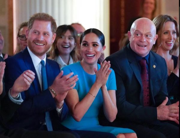  Meghan Markle &icirc;mplinește 40 de ani miercuri, 4 august. Ce mesaj a primit de la Regina Elisabeta