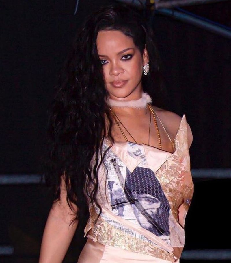 Rihanna este oficial miliardară! Vedeta a fost desemnată cea mai bogată cântăreață din lume