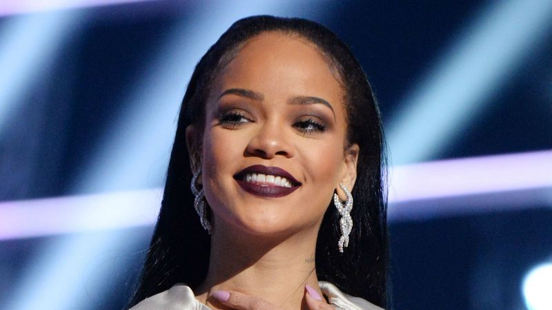 Rihanna este oficial miliardară! Vedeta a fost desemnată cea mai bogată c&acirc;ntăreață din lume