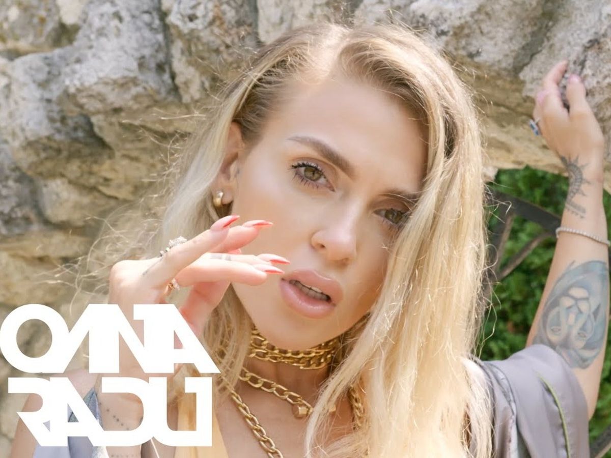 Oana Radu a lansat „Când era mai bine”