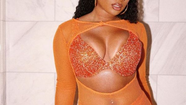  O interpretă mimico-gestuală, virală după ce a interpretat versurile din timpului concertului lui Megan Thee Stallion 