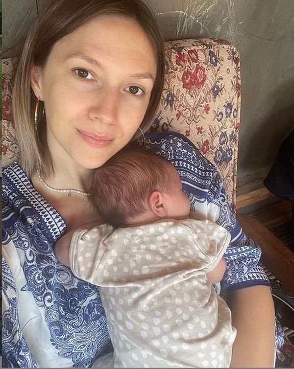 Ce nume a ales Adela Popescu pentru cel de-al treilea copil?! 