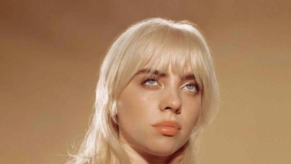 "Happier Than Ever" al lui Billie Eilish,  pe prima poziţie în topul albumelor din Marea Britanie