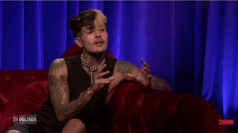 . Ce scria în mesajul pe care l-a primit Ana Porgras în seara finalei Survivor: „Mai stau și eu cu el doar de show” Cui i-a scris Ana Porgras?