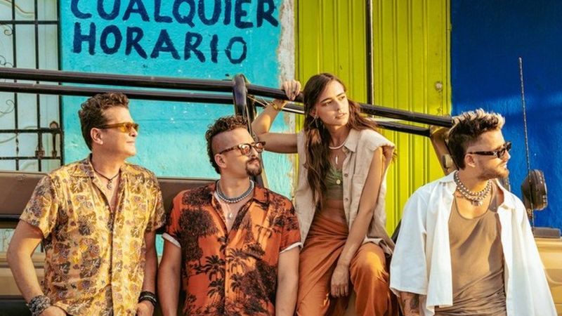 Carlos Vives, Mau y Ricky și Lucy Vives au lansat &rdquo;Besos en Cualquier Horario&rdquo;