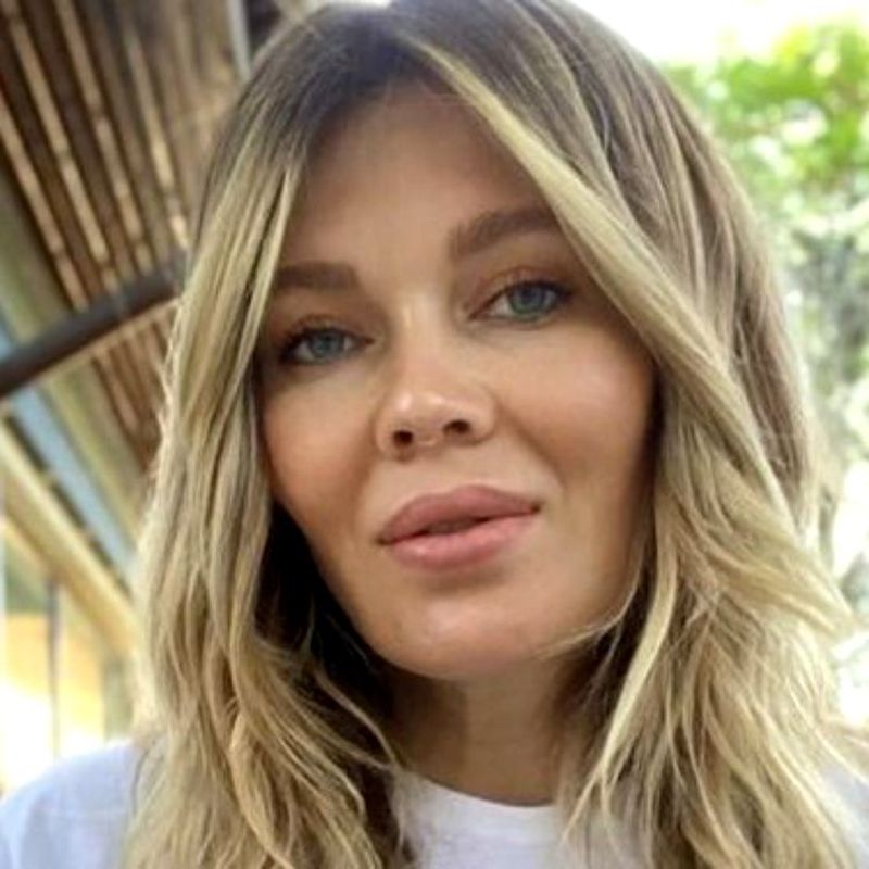 Gina Pistol, drama neștiută care i-a marcat copilăria! Prezentaorea TV a fost abandonată de părinți, dar crescută de bunică