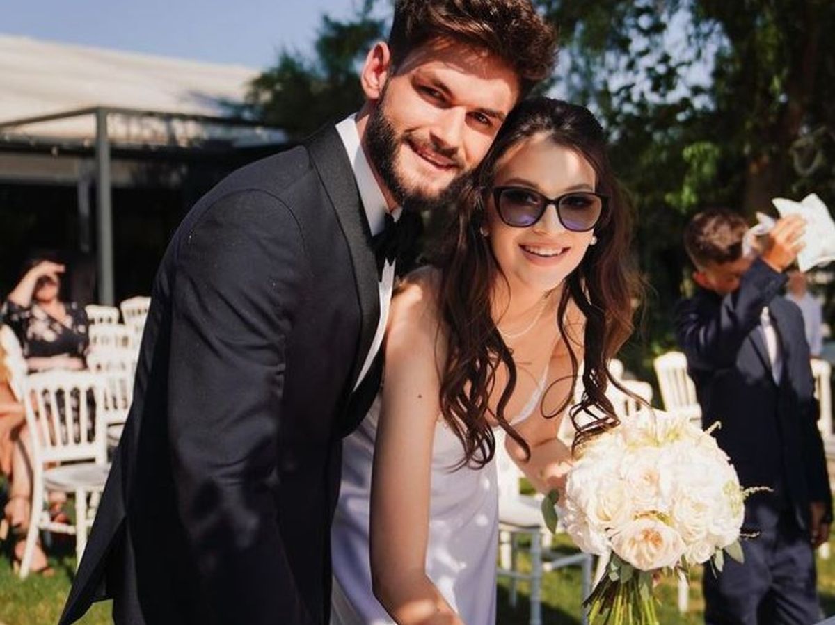 Cleopatra Stratan și Edward Sanda poartă verighete cu detalii speciale. Cum arată verighetele celor doi 