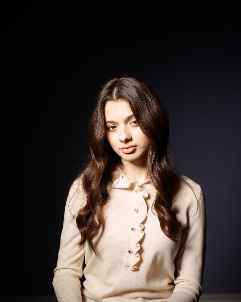 Laura Bretan, o nouă performanță! Artista primește Discul de Aur pentru vânzările albumului World I See