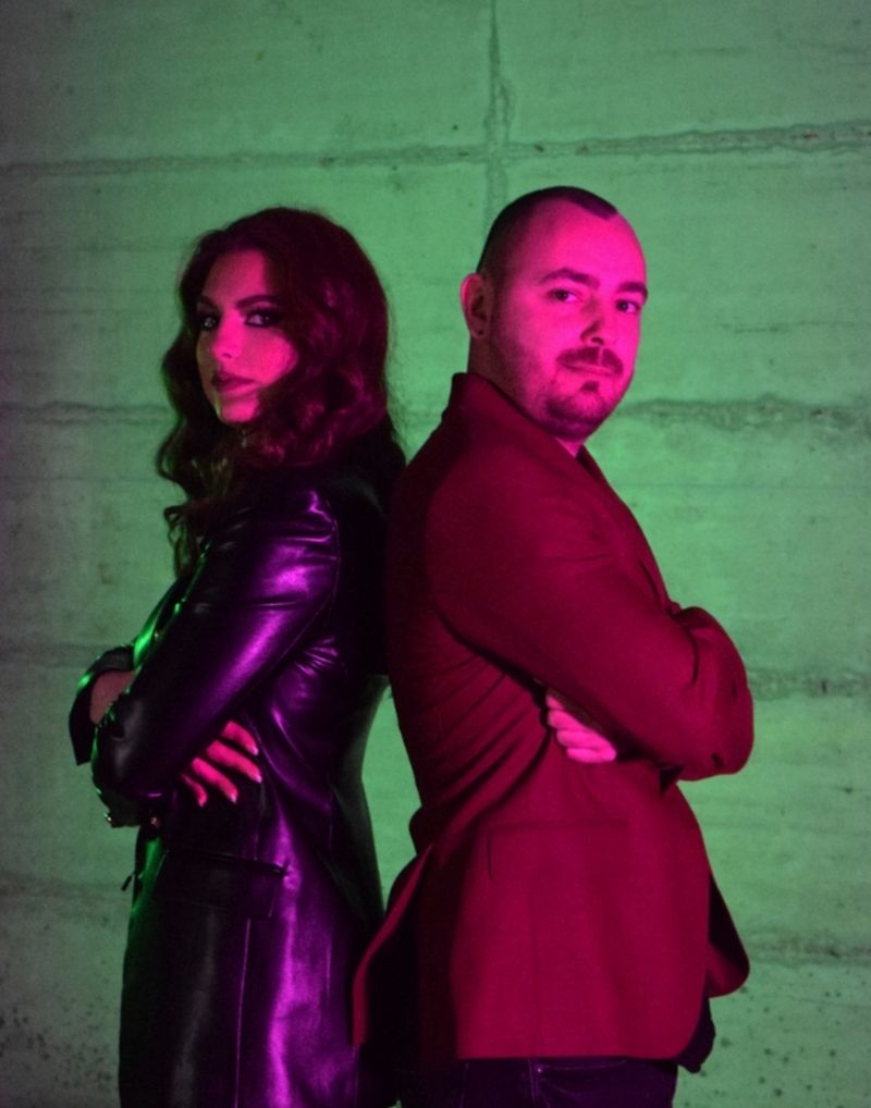 Cine este românca a cărei muzică a cucerit mapamondul! “Taj Mahal”, cântată de Julianne P., se aude pe radio în  S.U.A., Indonezia,  Rusia, Australia și nu numai