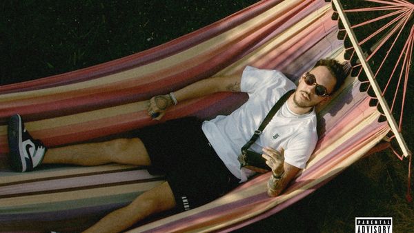 Azteca lansează o nouă piesă – „Relație Cu Bancnotele”