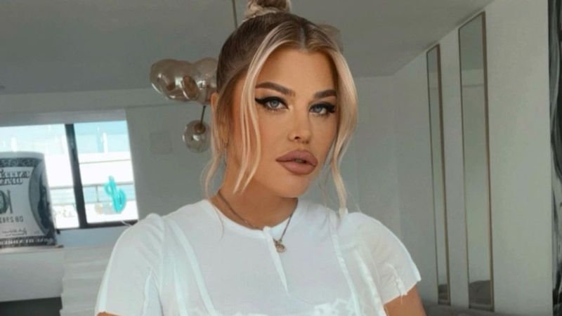 Loredana Groza &icirc;ncinge spiritele pe rețelele sociale cu o nouă fotografie HOT! Cum au reacționat fanii artistei